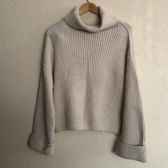 Free People Sweater - Picture 1 of 9